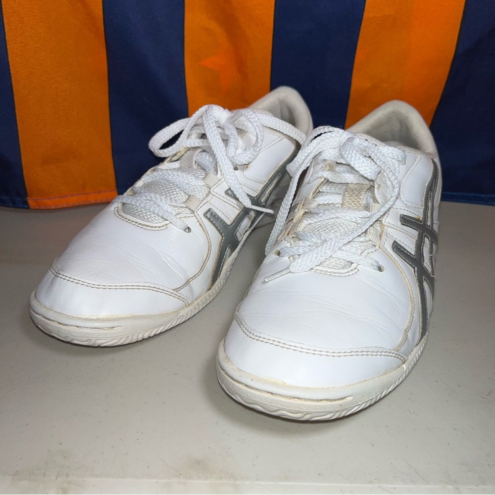 ASICS Women's Tumblina Cheer Shoe size 9 sneakers running Shoes leather upper
